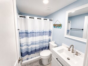 Bathroom - Serene 2-bedroom condo on St. Pete Beach with a View (St. Pete Beach)
