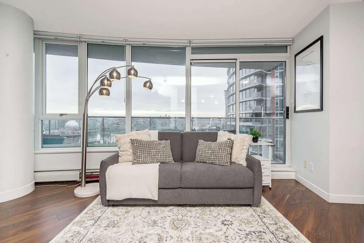 Perfect Vancouver Getaway Central 2br/2ba+sofa Bed - Vancouver