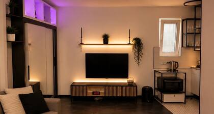 Modern Premium Apartment | Parking | Wi-Fi | Near Karlsruhe