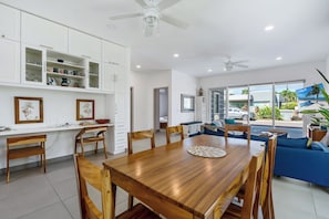 Dining - Luxury Beach Villa | 1-Min Walk to Beach & Private Pool (paquera)