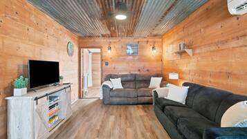 Smart TV, fireplace, table tennis