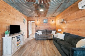 Smart TV, fireplace, ping pong