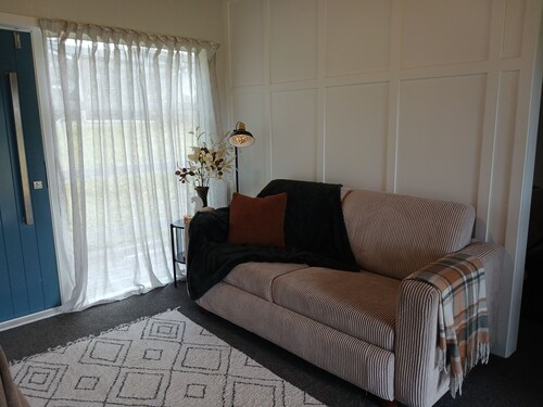 Beautiful and Private Farmstead Cabin, only 15min from the Taupo.