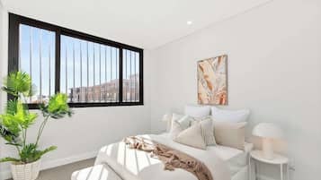 2 bedrooms, desk, iron/ironing board, free WiFi