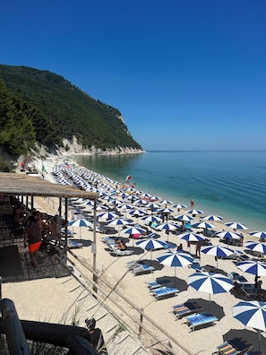 Luxury Double Room, Hill View | Beach | On the beach