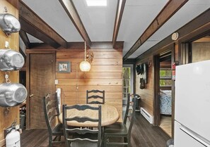 Dining - Cozy 2-bedroom chalet cabin in Pocono Lake. Pool, Beach, Lake, Tennis (Pocono Lake)