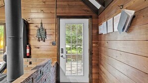 Unclassified image, 2 of 18, button - Cozy 2-bedroom chalet cabin in Pocono Lake. Pool, Beach, Lake, Tennis (Pocono Lake)