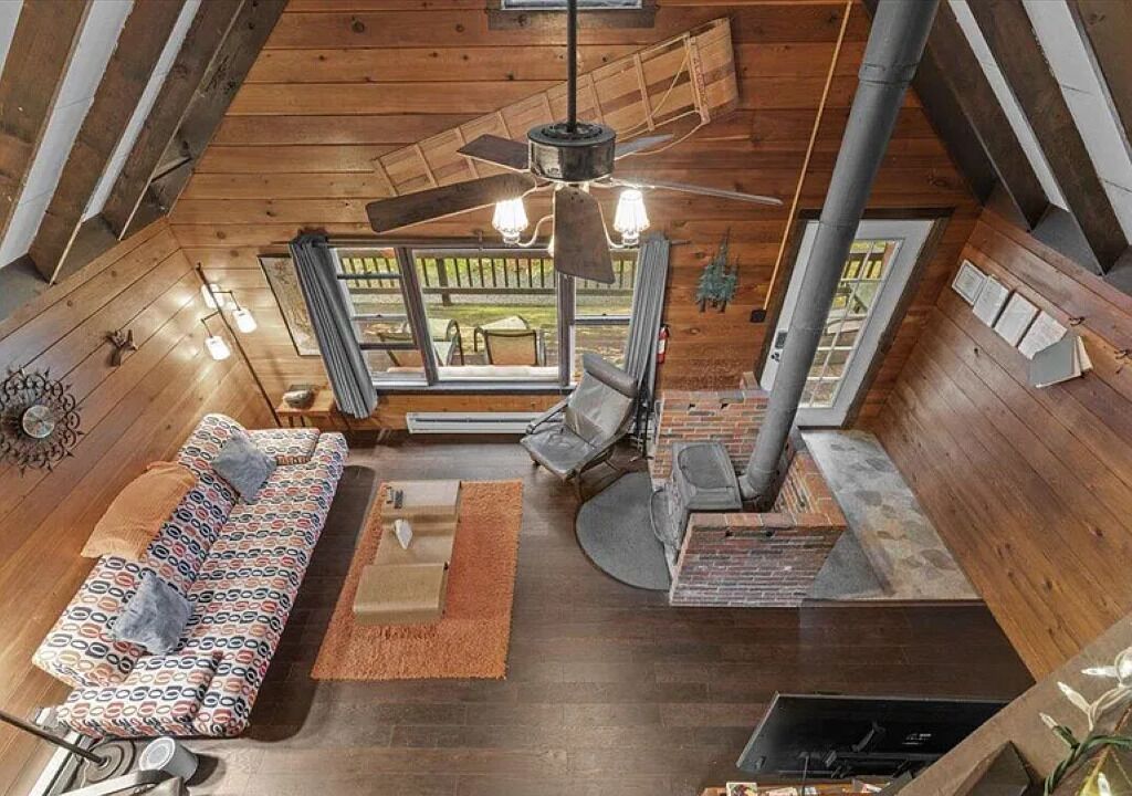Cozy 2-bedroom Chalet Cabin In Pocono Lake. Pool, Beach, Lake, Tennis - Pennsylvania