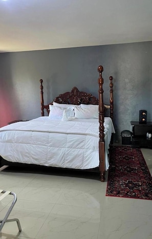 Ferros/tábuas de passar roupa, Wi-Fi, roupa de cama