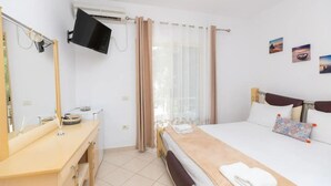 Comfort Double Room, Balcony, Garden View | Desk, free WiFi