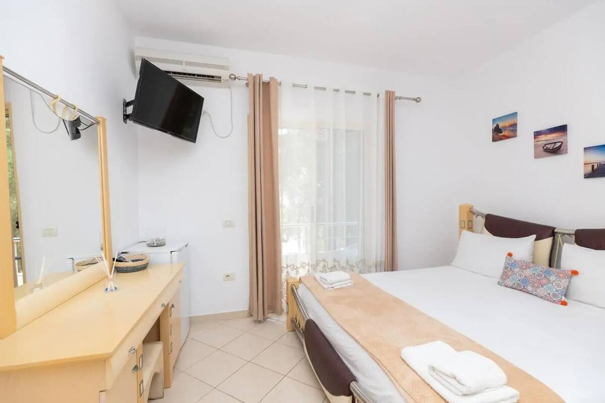 Comfort Double Room, Balcony, Garden View | Desk, WiFi (free)