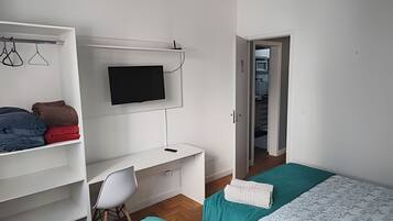 Triple Room | Iron/ironing board (on request), free WiFi