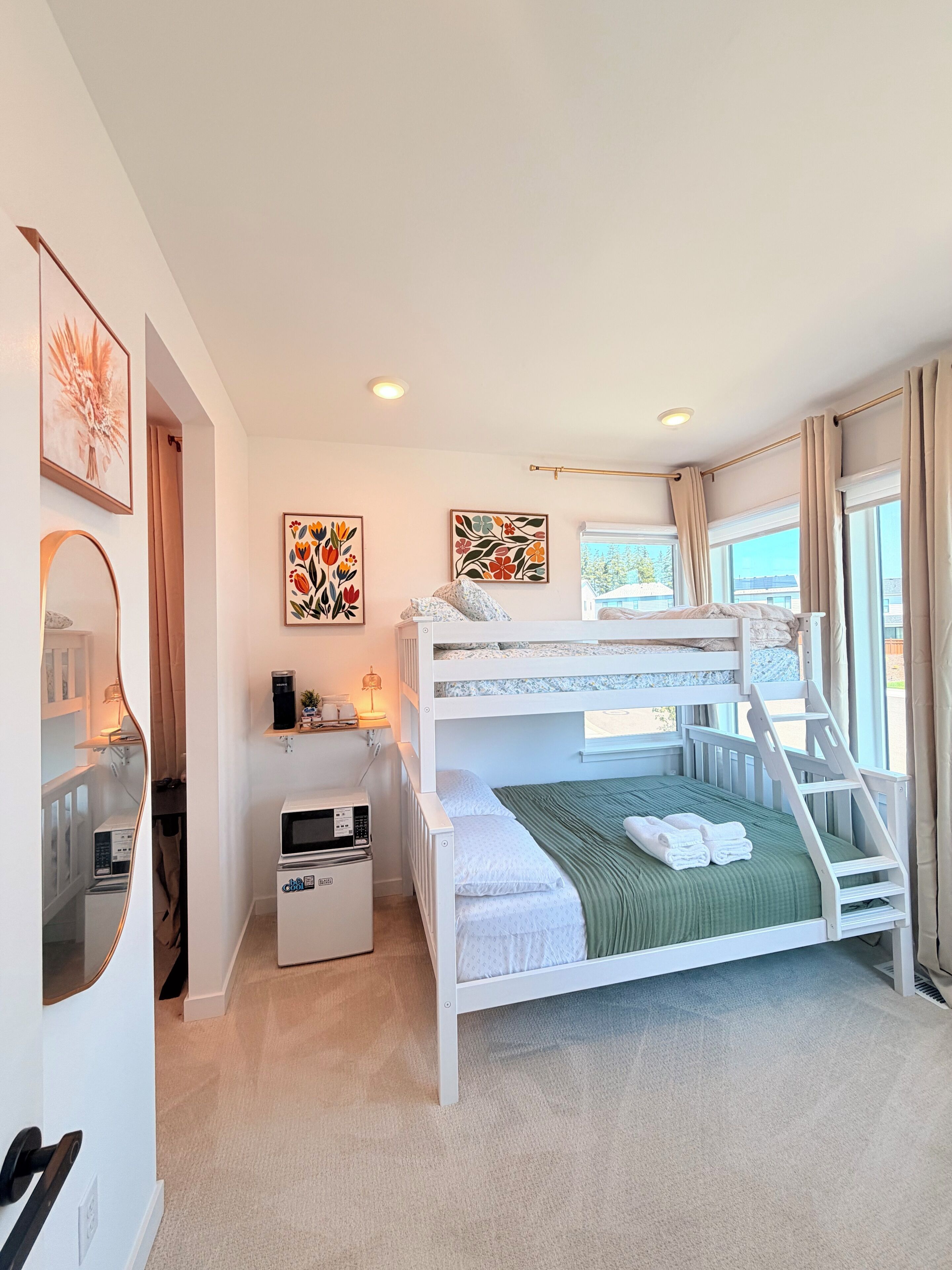 1 bedroom, iron/ironing board, WiFi, bed sheets