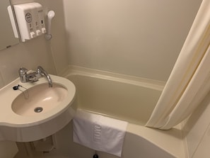 Bathroom - Toyoko Inn Mito Eki Minami Guchi (Mito)