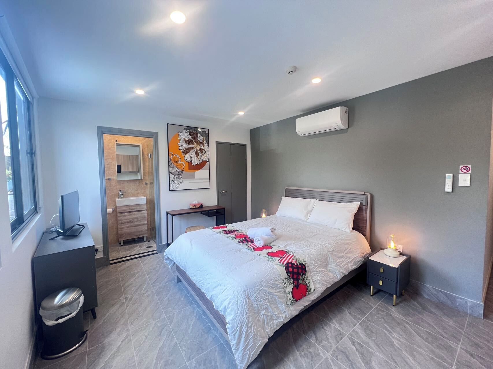 1 bedroom, iron/ironing board, Internet, bed sheets