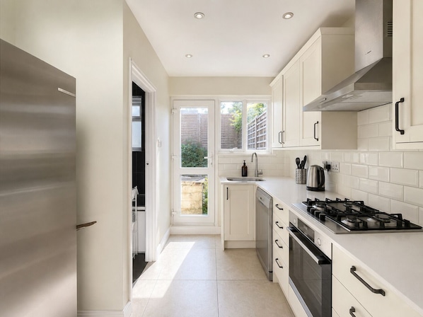 Private kitchen - Fullhouse - Croydon centre (Croydon)