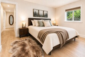 4 slaapkamers, een strijkplank/strijkijzer, reisbedje, gratis wifi