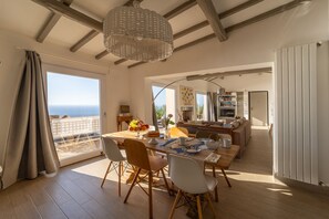 Dining - Suite & Relax: The Exclusive Experience of Villa L'Altura (Cala Moresca)