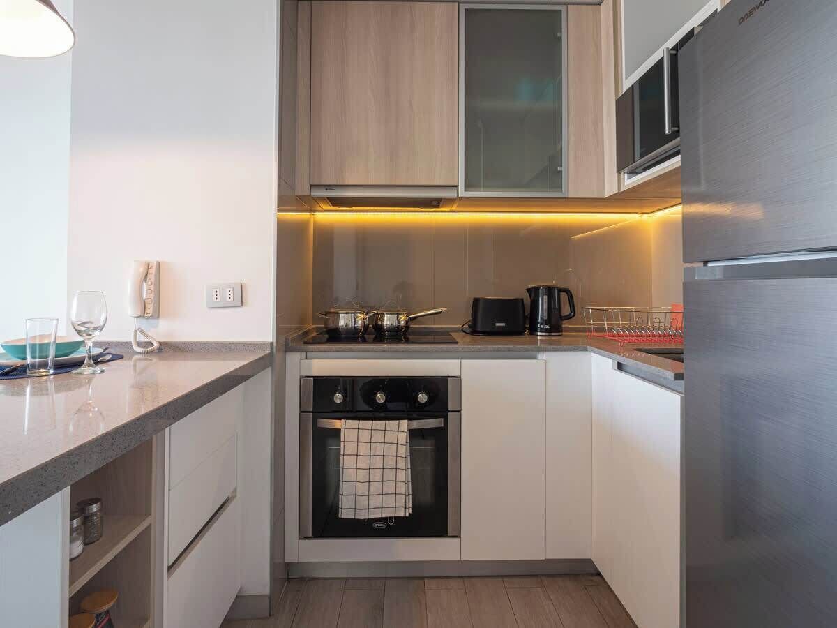 Refrigerador y utensilios de cocina 