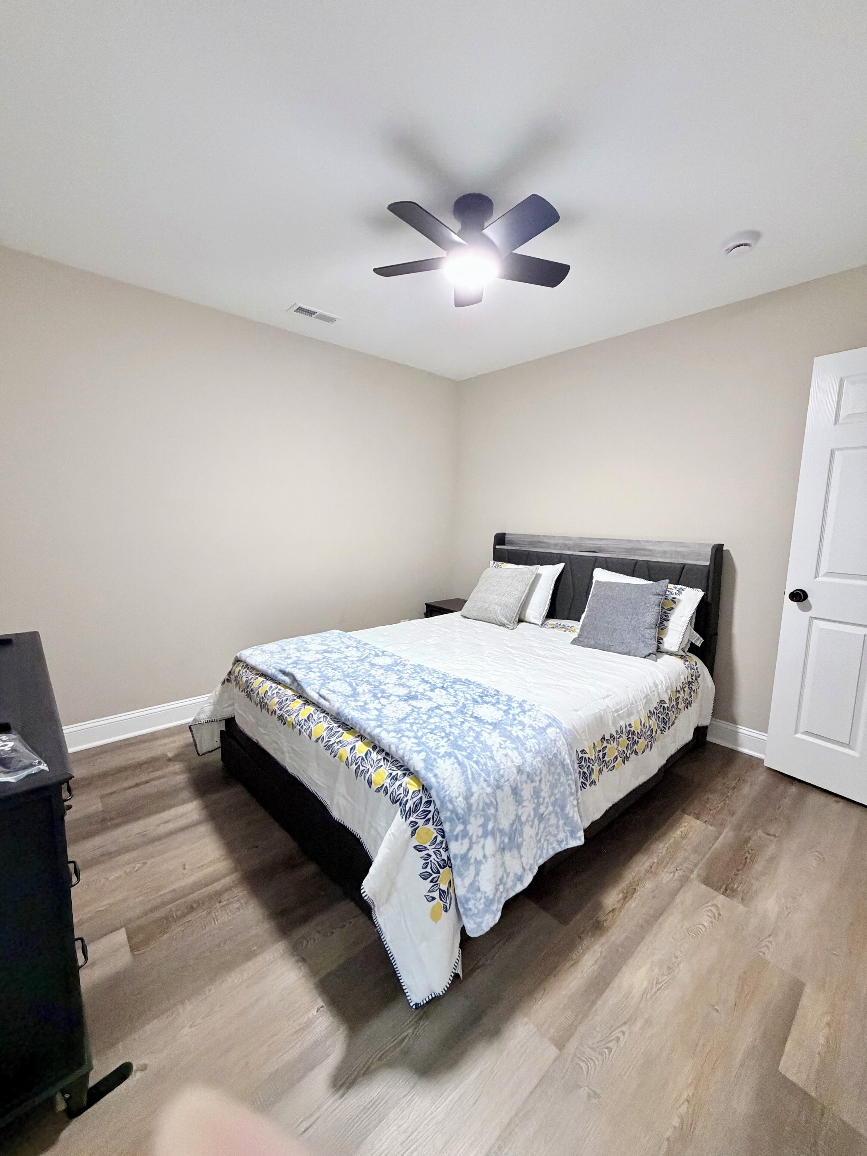 3 bedrooms, iron/ironing board, free WiFi