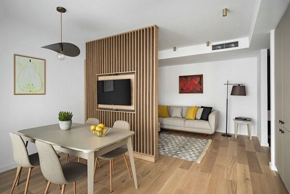 Interior - Innera Suite w. Parking and AC (Bucharest)