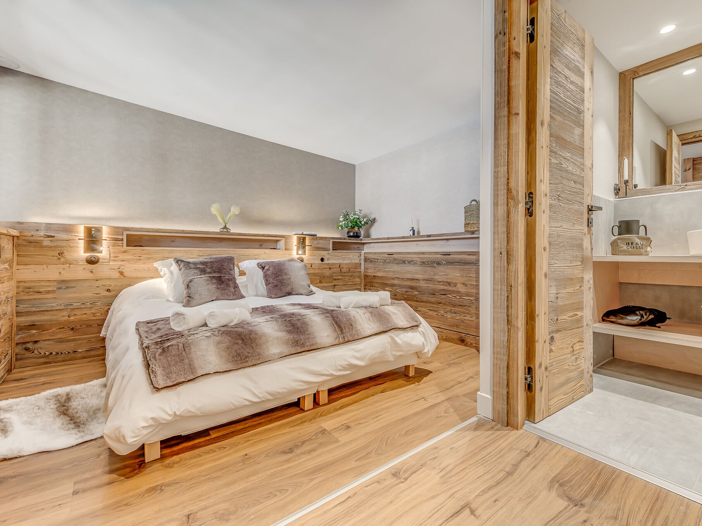 Spacious Apartment, Lake View - 14 Guests - Tignes