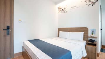 Deluxe Double Room | Desk, free WiFi, bed sheets