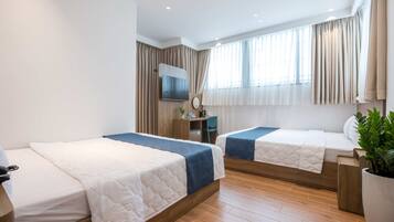 ห้องทวิน | โต๊ะทำงาน, Wi-Fi ฟรี, ผ้าปูที่นอน