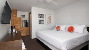 WiFi (free), bed sheets