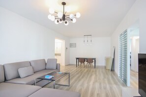 Living area - Tyms 3BR 2BA Residence Xujiahui (Shanghai)