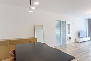 Dining - Tyms 3BR 2BA Residence Xujiahui (Shanghai)