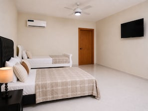 4 Schlafzimmer, Bügeleisen/Bügelbrett, WLAN