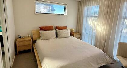 Modern 3 bedroom house in Papamoa Beach, 15 minute walk to the beach!