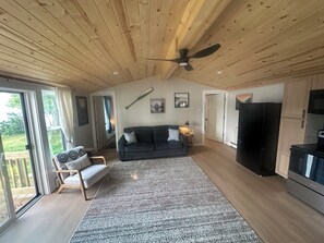 Living area - Cozy 1-bedroom cabin right on the lake! (Sawyer)