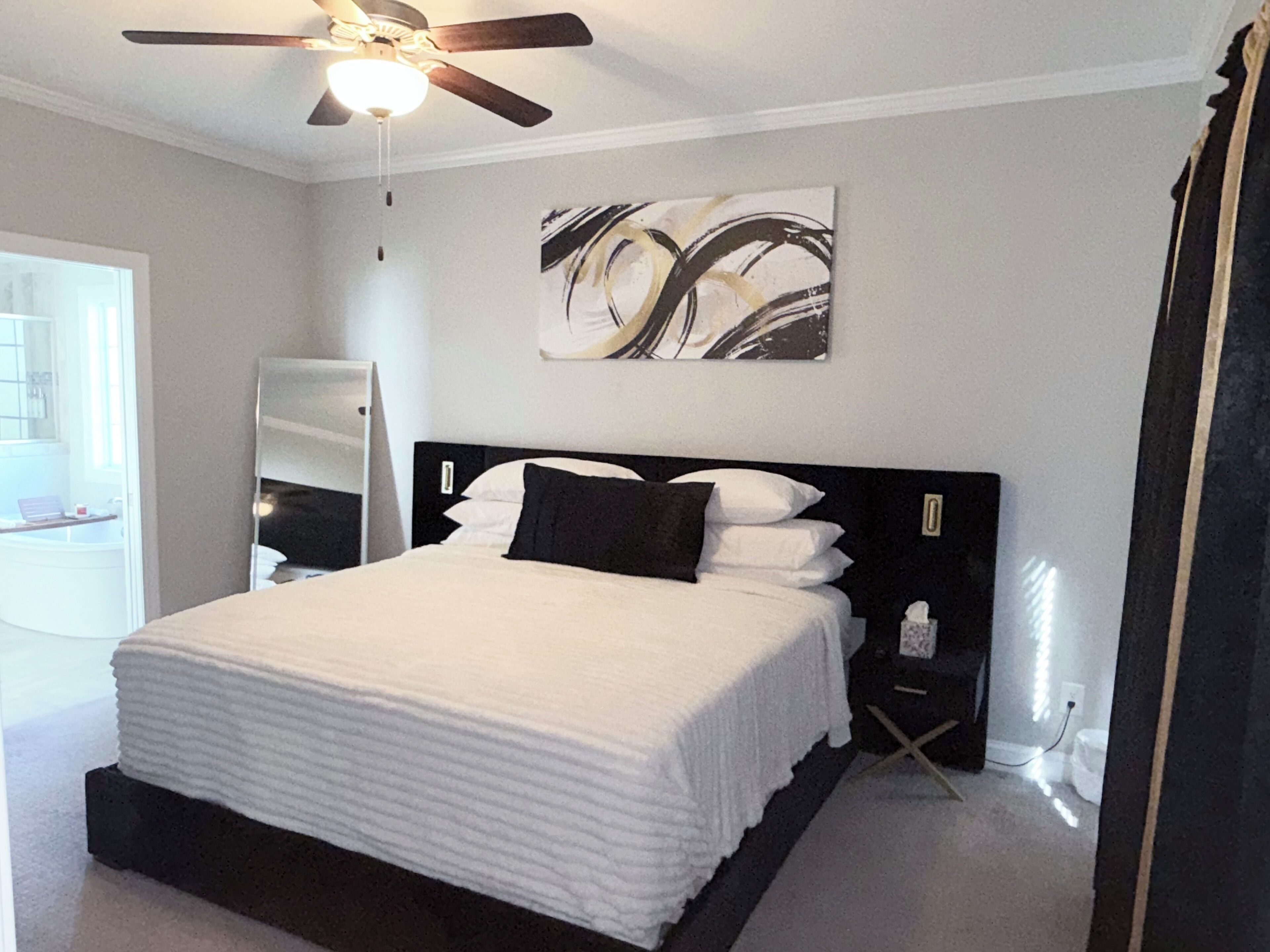 Iron/ironing board, WiFi, bed sheets