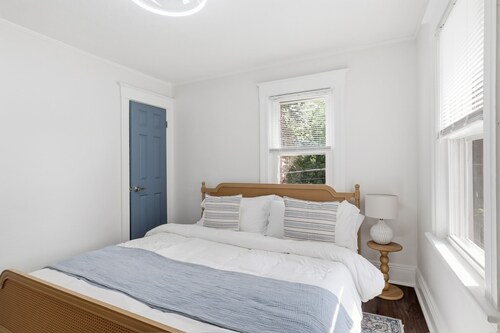 Historic 4BR Home Near South Wedge & Park Ave - Family Friendly with A/C