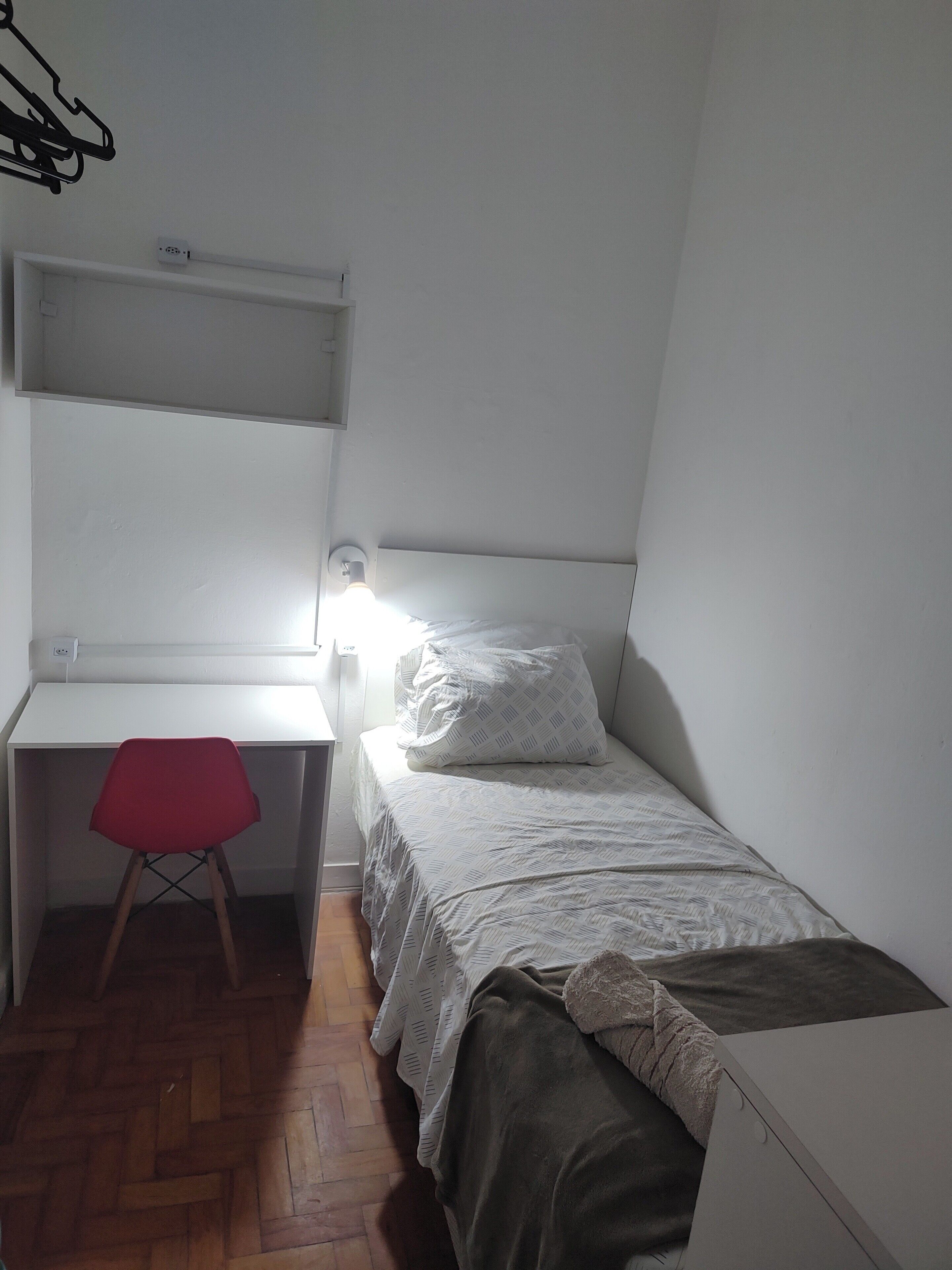 Tabla de planchar con plancha y wifi gratis 