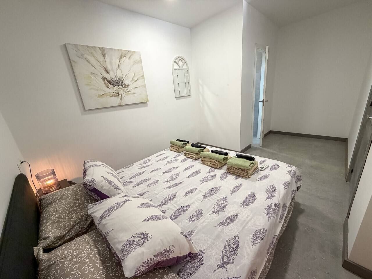 1 dormitorio, tabla de planchar con plancha, wifi gratis y ropa de cama