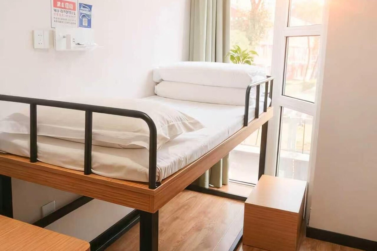 Luxury Single Room