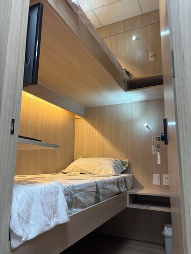 Onkel Inn Airport Sleepbox