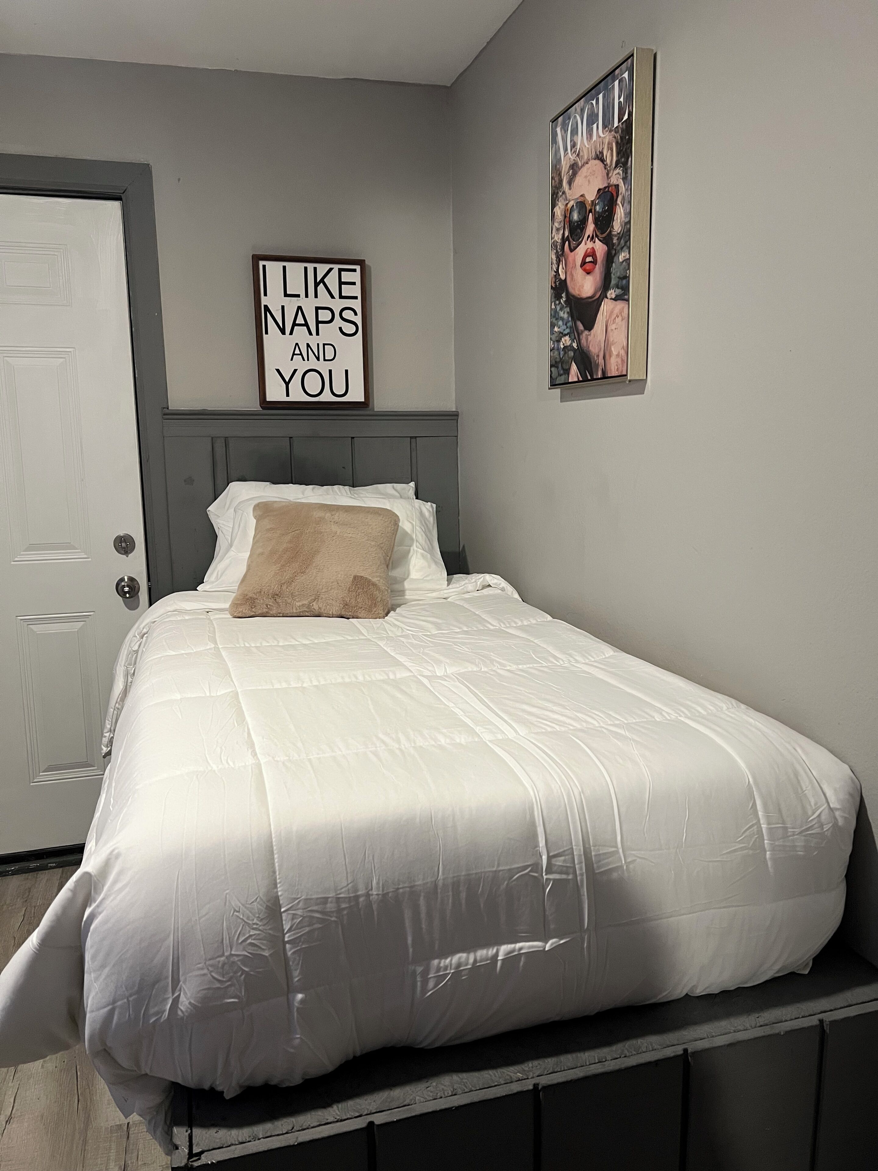 Internet, bed sheets