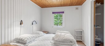 "Aiske" - 700m from the sea by Interhome