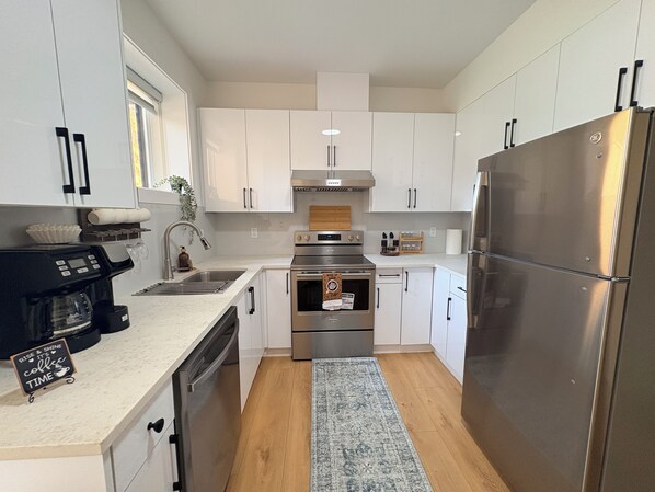 Private kitchen - Guest Suite in Mission (Mission)