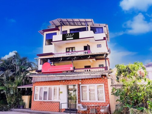 Deluxe Panjim Near Miramar Beach