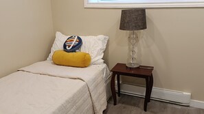 1 bedroom, desk, iron/ironing board, WiFi (free)