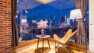 Superior Apartment, 2 Bedrooms, 2 Bathrooms, River View | View from room