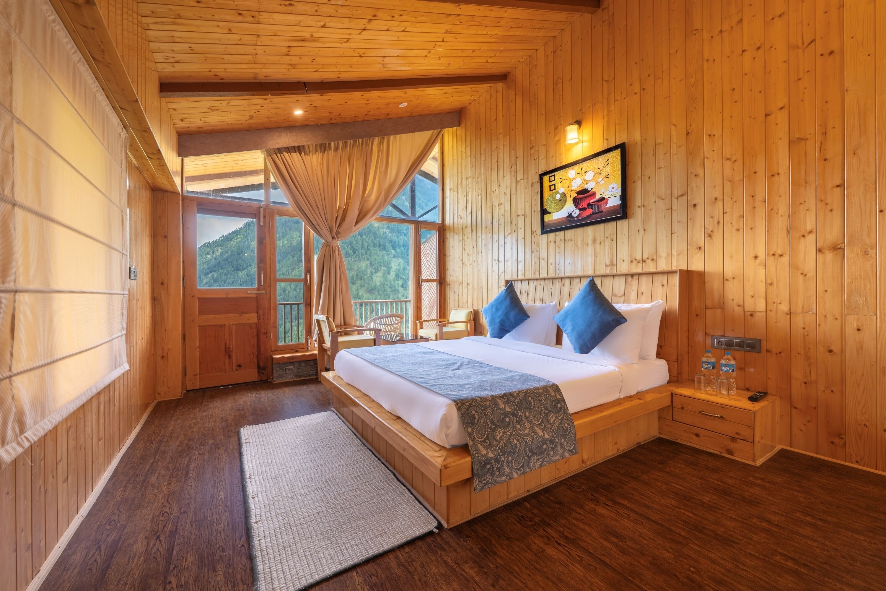 Superior Room, Balcony, Valley View | Desk, blackout drapes, iron/ironing board (on request), WiFi (free)