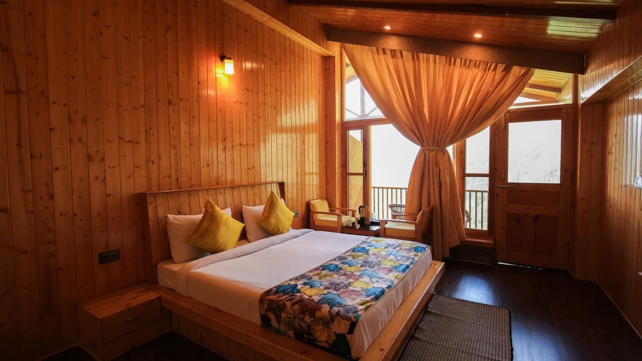 Superior Room, Balcony, Valley View | Langsir/tirai gelap terus, seterika/papan seterika, Wi-fi percuma 