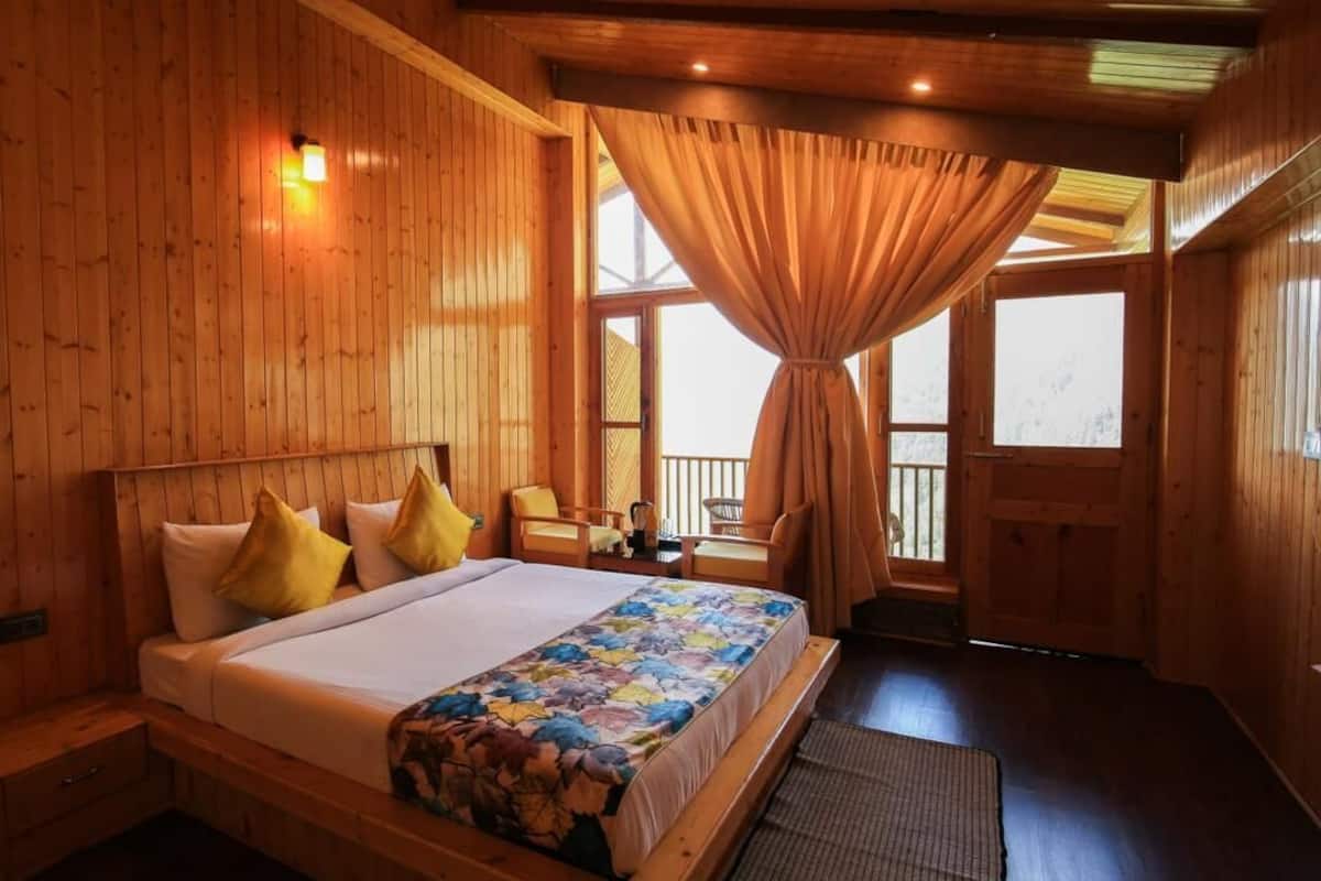 ห้องซูพีเรีย, ระเบียง, วิวหุบเขา | ผ้าม่านกันแสง, เตารีด/โต๊ะรีดผ้า, Wi-Fi ฟรี