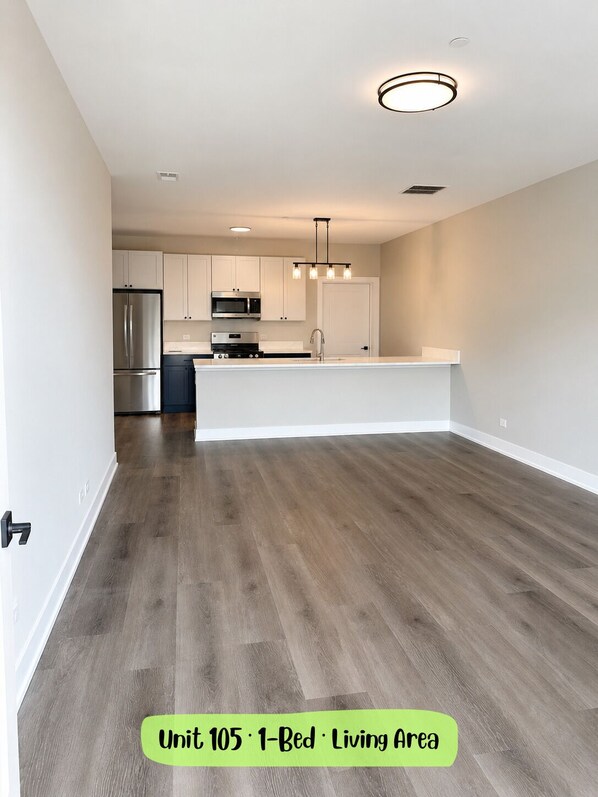 Private kitchen - Luxury 1BR Apartment at Huntley Crossing --Near I-90---Huntley Illinois (Huntley)